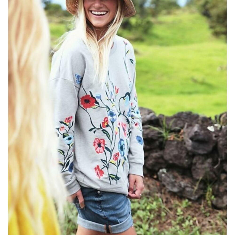 SUNDRY Anthropologie Embroidered Floral Sweatshirt Grey Oversized Crew S